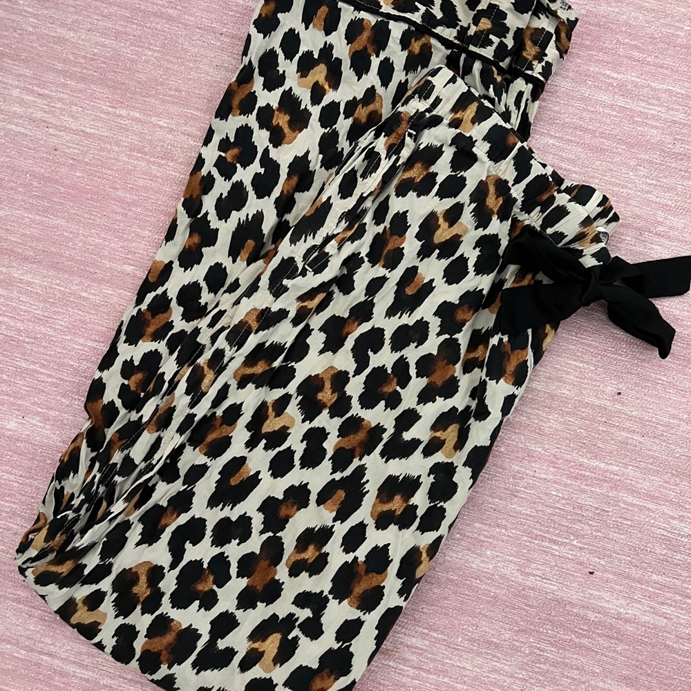 Victoria’s Secret Leopard lightweight cotton leopard pj pants - Size Large, Long